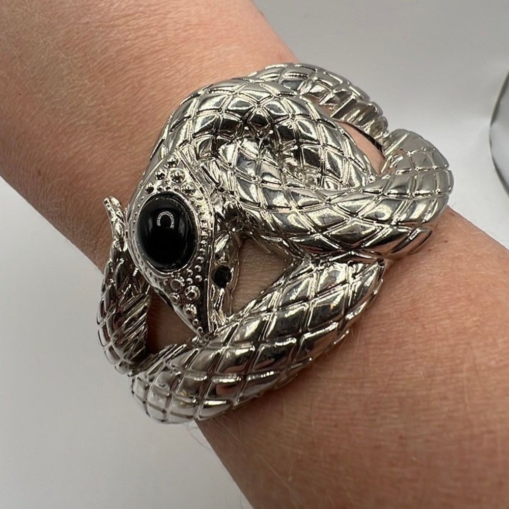 Snake Coiled Clamp Bracelet Goth Streetwear Minimalist Silver Tone Resin Stone 7